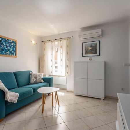 ורסאר Degrassi Square Apartments (Adults Only) מראה חיצוני תמונה