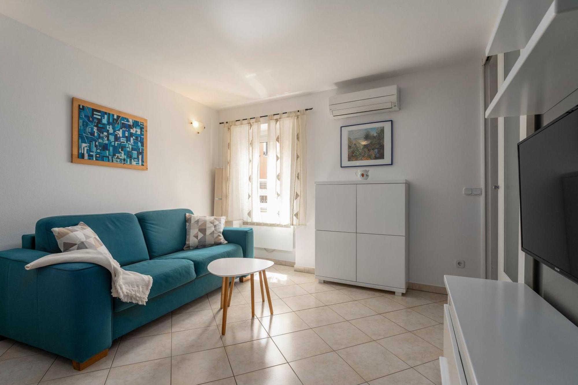 ורסאר Degrassi Square Apartments (Adults Only) מראה חיצוני תמונה