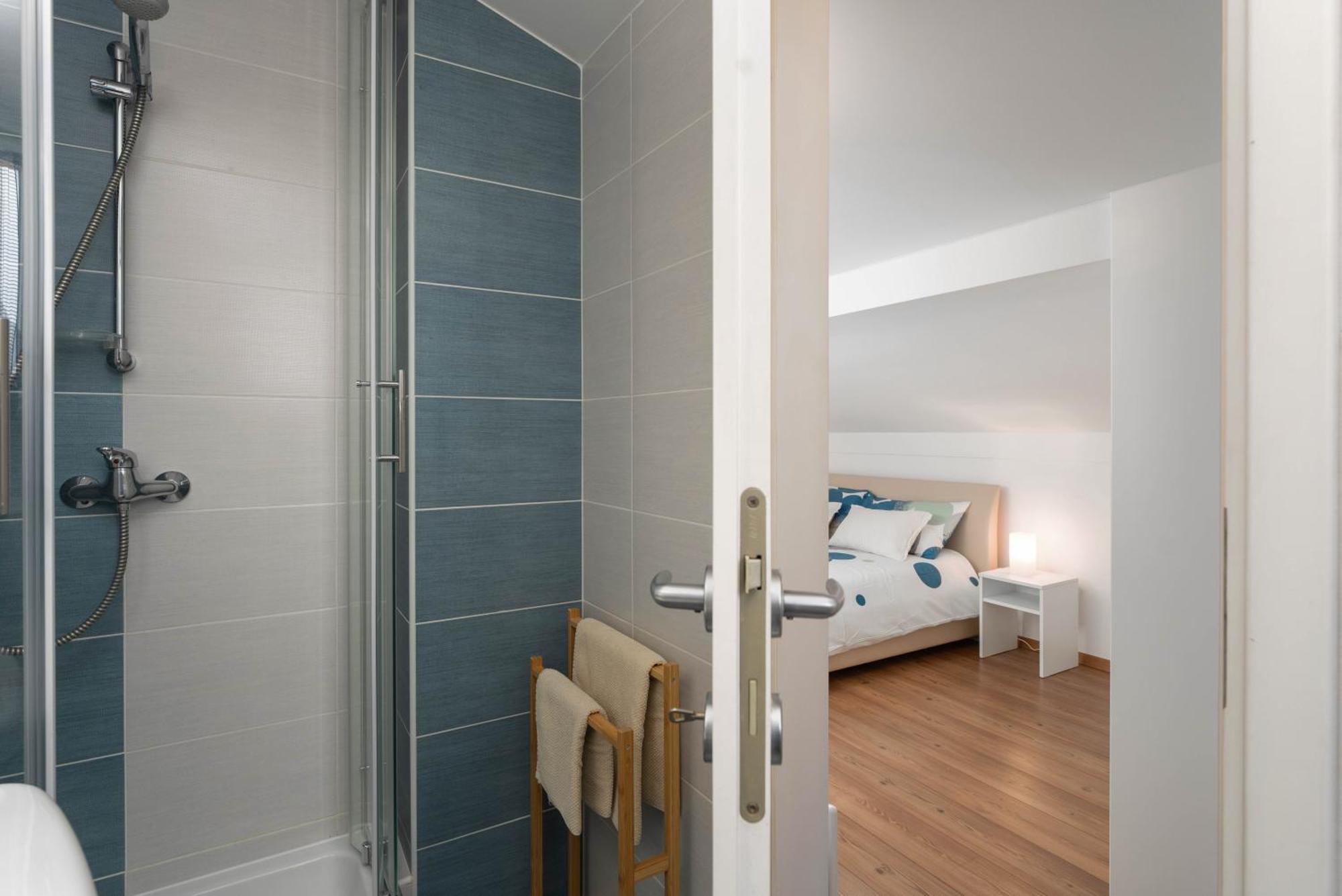 ורסאר Degrassi Square Apartments (Adults Only) מראה חיצוני תמונה
