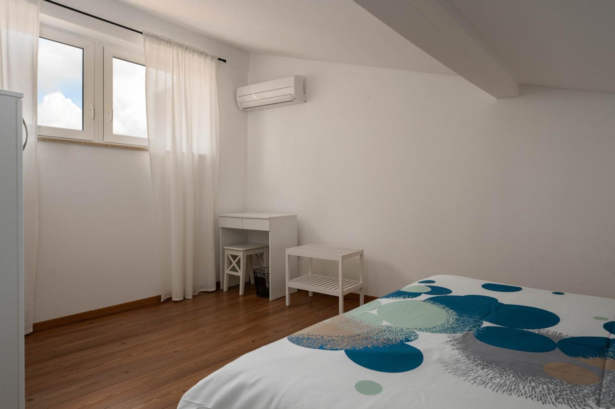 ורסאר Degrassi Square Apartments (Adults Only) מראה חיצוני תמונה